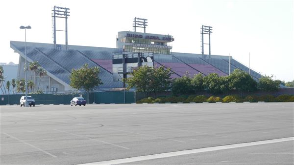Veterans Memorial Stadium - Long Beach City College - Stadium Parking Lot (5/23/2016 - Credits: Leo Fialho)