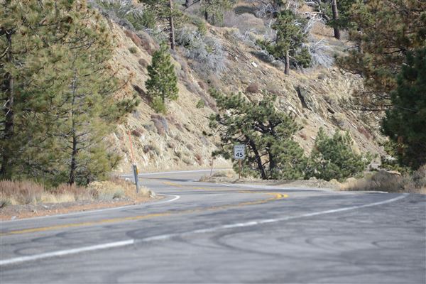 Angeles Crest Highway - SR2 - MM 77.50 (Outside TMZ) (11/16/2016 - Credits: Leo Fialho)