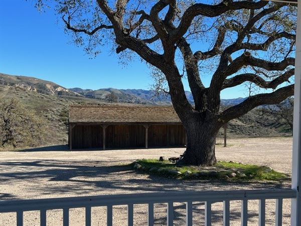 Big Sky Movie Ranch - Farmhouse (11/17/2025 - Credits: Owner)