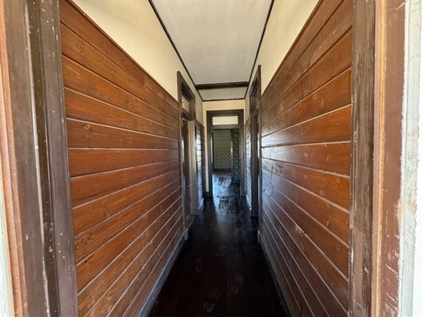 Big Sky Movie Ranch - Farmhouse (11/17/2025 - Credits: Owner)