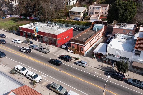 Maison Silver Lake (9/24/2025 - Credits: submitted by: Talal Ansari)