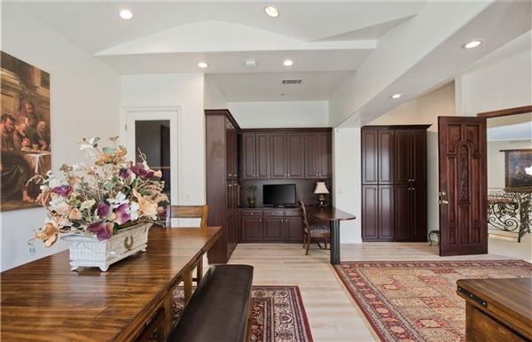 Chatsworth Hills Estate (12/5/2025 - Credits: Artur Harutyunyan)