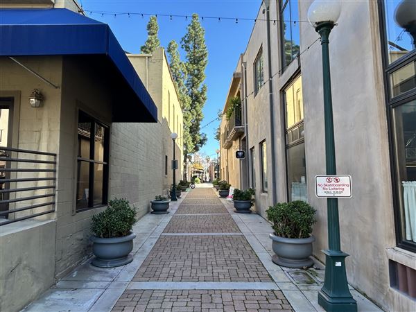 Old Town Monrovia (1/8/2026 - Credits: Brandy Davis)