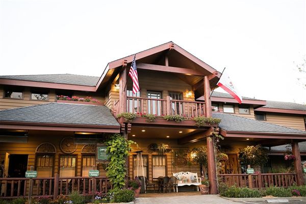 Cambria Pines Lodge & Cambria Christmas Market (1/30/2026 - Credits: Cambria Pines Lodge)