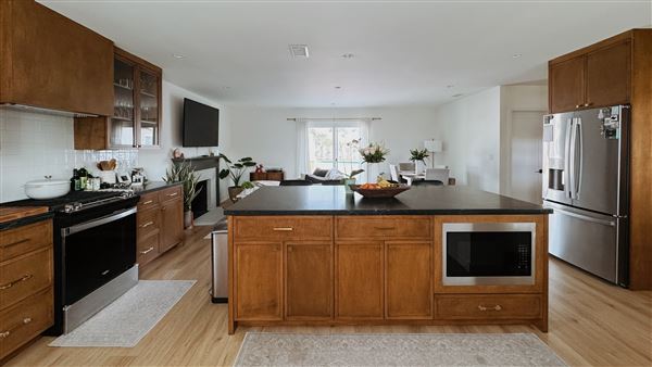 Lake Balboa Ranch Style Home (2/14/2026 - Credits: Duvier Degenhardt-Poviones)