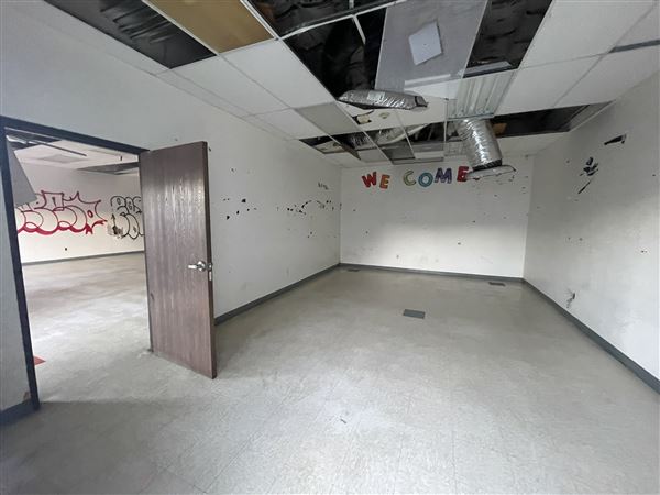 Abandoned School Building (2/1/2026 - Credits: submitted by: Toussaint Farwell)