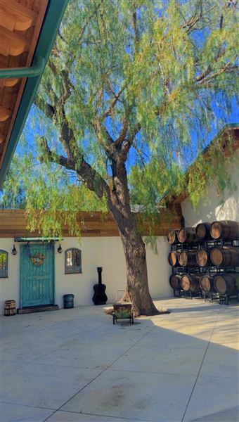 The Rusty Horse Ranch (4/29/2026 - Credits: Levon Baghdasaryan)