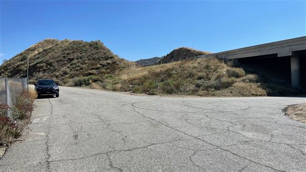 Valley Canyon Rd at Stonecrest Rd (9/9/2023 - Credits: Leo Fialho)