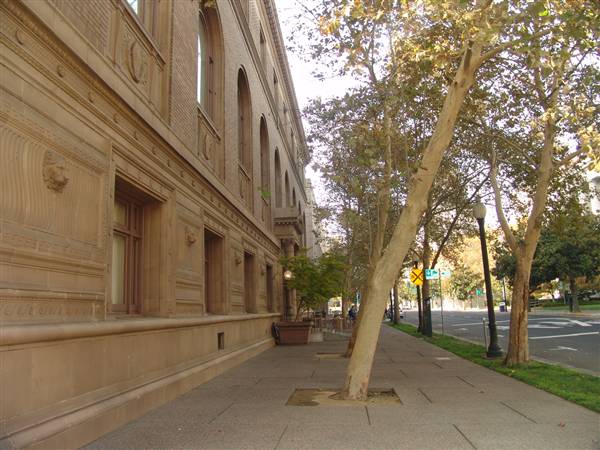 Sacramento Public Library - Central (3/5/2010 - Credits: Central Library)