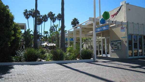 Catalina Island, Avalon Bay (7/27/2010 - Credits: Kent Matsuoka)