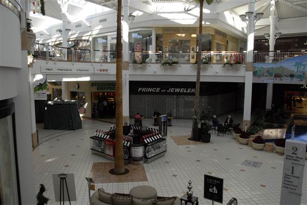 Westfield Valencia Town Center (12/1/2010 - Credits: Errol Reichow)