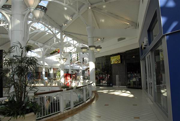 Westfield Valencia Town Center (12/1/2010 - Credits: Errol Reichow)