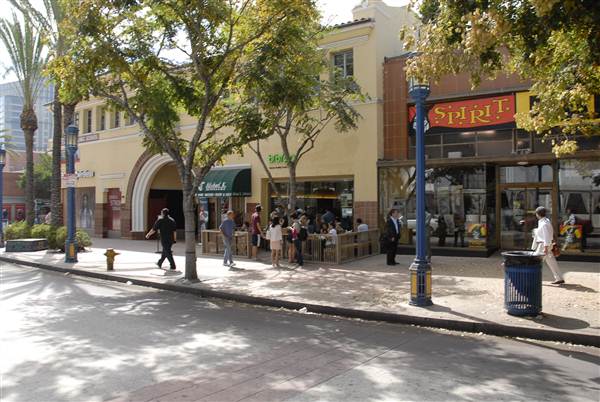 Westwood Village - Broxton Ave. (South) (11/30/2010 - Credits: Errol Reichow)