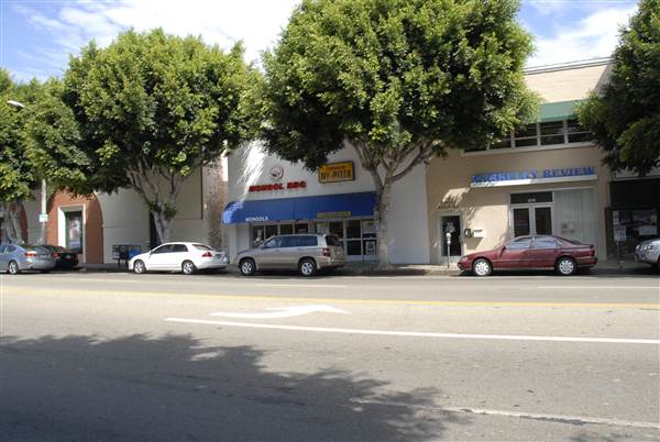 Westwood Village - Gayley Ave. (10/1/2010 - Credits: Errol Reichow)