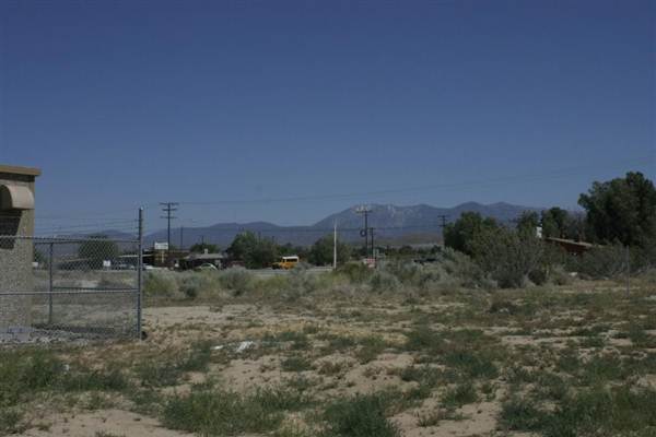 Communications Tower; 128th & Pearblossom Highway (5/20/2011 - Credits: Lindsay Mizrahi)
