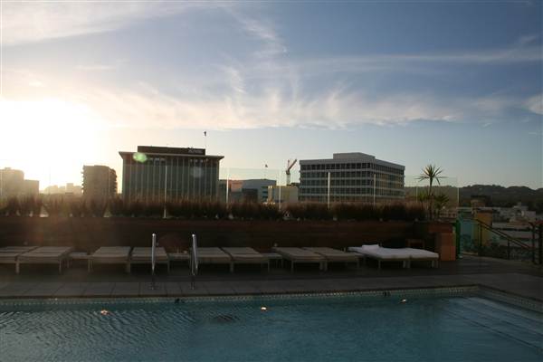 Sixty Hotel Rooftop Pool  / Caufield's Dining Room & Bar - Beverly Hills - fka Thompson Hotel (12/5/2011)