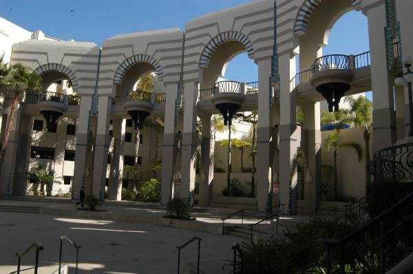 Beverly Hills City Hall (2/3/2009)