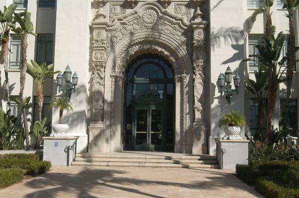 Beverly Hills City Hall (2/3/2009)