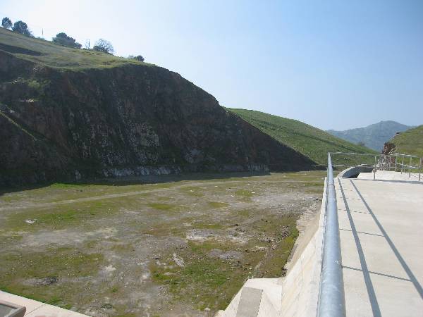 Fuse Gates of Terminus Dam - CLOSED (3/5/2008 - Credits: L Feldstein)