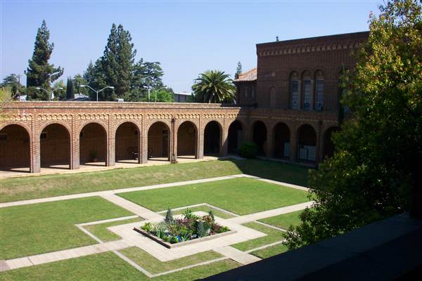 Fresno City College (FCC) - Old Administration Building (3/22/2007)