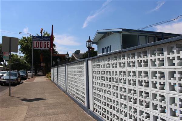 Motels / Hotels in City of Redding (10/31/2015 - Credits: Jill Naumann)