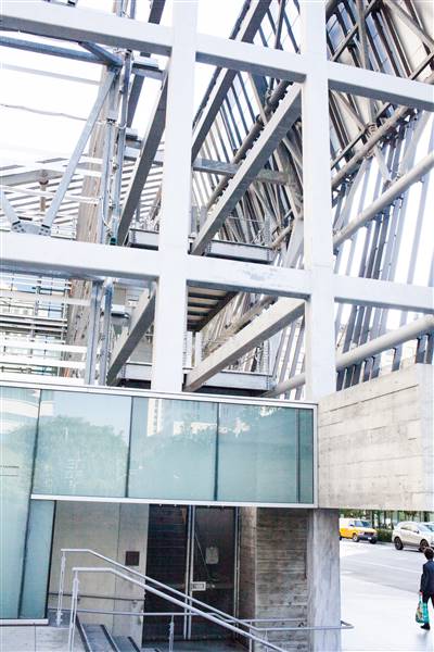 Caltrans District 7 Headquarters - EXTERIOR FILMING ONLY (4/15/2016 - Credits: Photo courtesy of Gillian Bissonnette, California Film Commission)