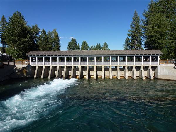 Fanny Bridge/Tahoe Dam (9/3/2011 - Credits: By Little Mountain 5 (Own work) [CC BY-SA 3.0 (http://creativecommons.org/licenses/by-sa/3.0)], via Wikimedia Commons)