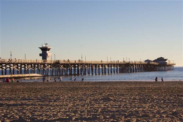 Seal Beach Pier & Eisenhower Park (11/27/2013 - Credits: Photograph by Mike Peel (www.mikepeel.net).)