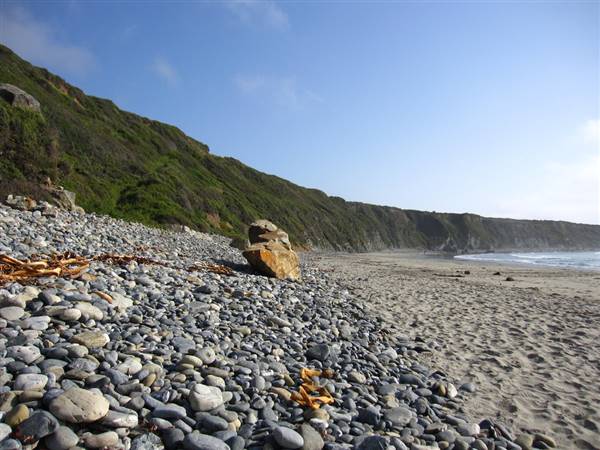 Sand Dollar Beach - Big Sur - Los Padres National Forest (4/7/2013 - Credits: "Sand Dollar Beach" By Chris M. Morris (CC BY 2.0)[https://creativecommons.org/licenses/by/2.0/legalcode]https://creativecommons.org/licenses/by/2.0/legalcode)