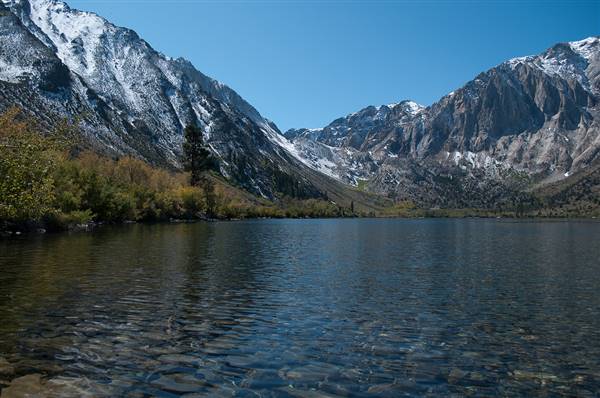 Convict Lake / Convict Lake Resort (10/10/2011 - Credits: "DSC_6466" by Erik Meldrum (CC BY-NC-ND 2.0)[https://creativecommons.org/licenses/by-nc-nd/2.0/legalcode]https://www.flickr.com/photos/erikmeldrum/)