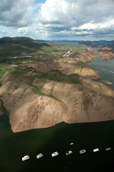 Lake McClure & Barrett Cove Recreation Area (3/2/2015 - Credits: Photo courtesy of California Department of Water Resources)