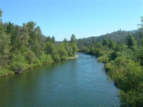 Trinity River (7/30/2011 - Credits: "Trinity River" by Jimmy Emerson, DVM (CC BY-NC-ND 2.0)[https://creativecommons.org/licenses/by-nc-nd/2.0/legalcode]https://www.flickr.com/photos/auvet/)