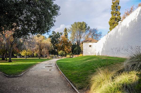 Sutter's Fort State Historic Park (SHP) (12/15/2008 - Credits: "Sutter's Fort State Historic Park" by Kent Kanouse (CC BY-NC 2.0)[https://creativecommons.org/licenses/by-nc/2.0/legalcode]https://www.flickr.com/photos/kkanouse/)