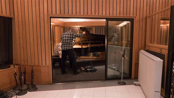 Capitol Records Building & Recording Studio - Studio A (10/18/2016 - Credits: Photo courtesy of Kris Bunting)