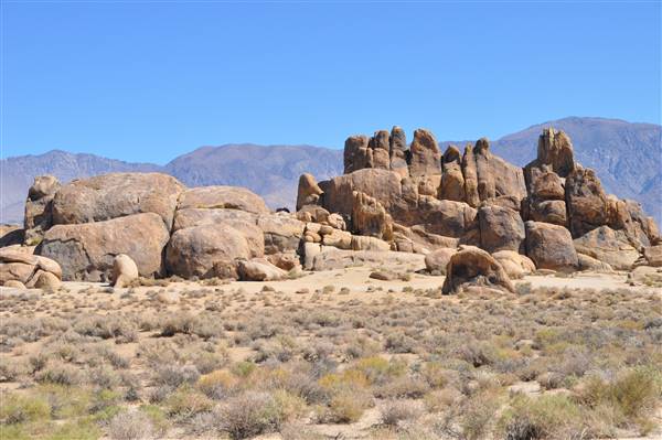 Alabama Hills - Bureau of Land Management / BLM - Bishop Field Office (11/15/2016 - Credits: Photo courtesy of Robin Citrin)