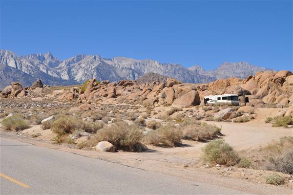 Alabama Hills - Bureau of Land Management / BLM - Bishop Field Office (11/15/2016 - Credits: Photo courtesy of Robin Citrin)