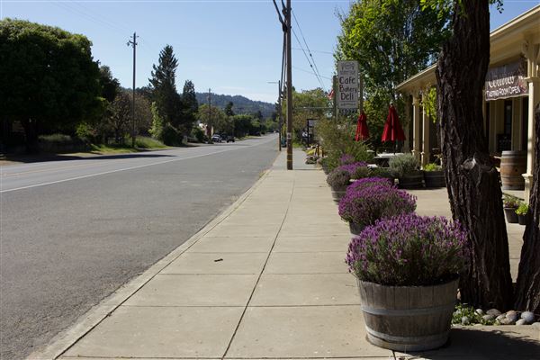 Seebass Family Wines Tasting Room / Seebass Vineyards - Sidewalk in front of Seabass Tasting room (5/13/2018 - Credits: Kellen Lim)