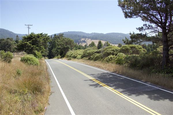 Mountain View Road - Mountain View Road - looking eastward from coastal area (8/1/2018 - Credits: Kellen Lim)