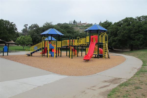 Frank G. Bonelli Regional Park / Puddingstone Reservoir (6/1/2019 - Credits: LocoScout)
