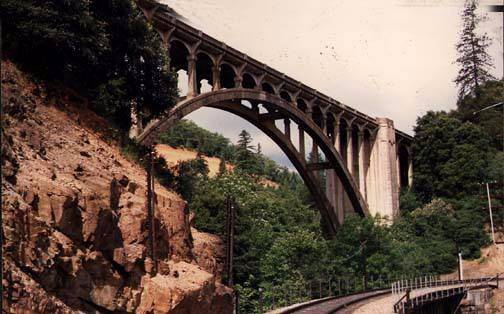 Dog Creek Bridge - Highway 5 (12/31/2003)