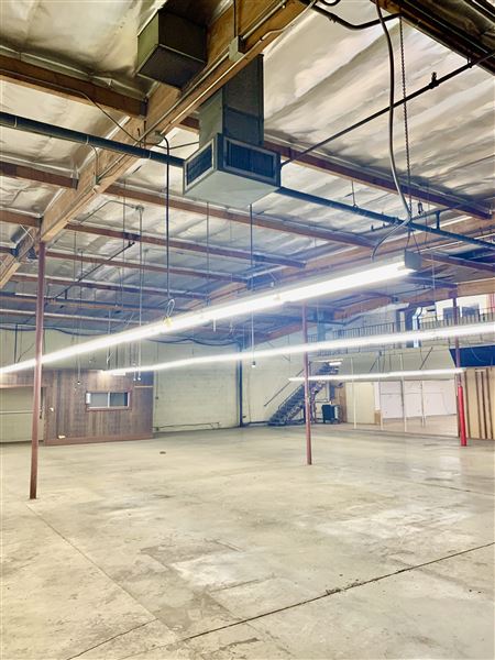 Van Nuys Industrial (9/2/2020 - Credits: Allen)