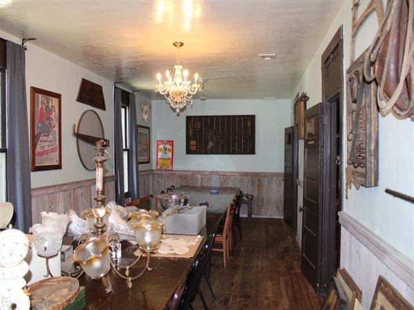 Silver Dollar Saloon (4/11/2022 - Credits: Yuba Sutter Film Commission)
