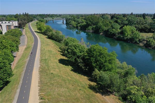 Jedediah Smith Memorial Trail (5/4/2020)