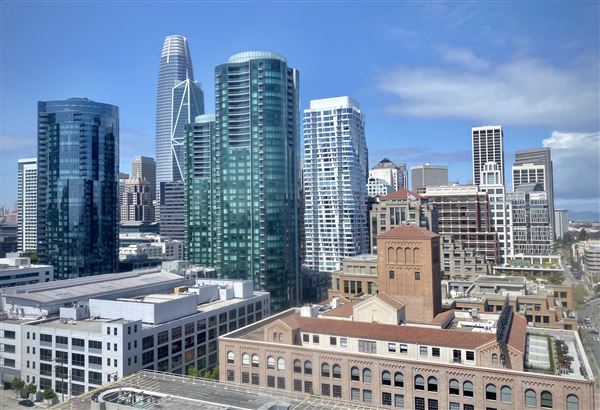 San Francisco Skyline Views (4/16/2022 - Credits: "San Francisco Skyline"by Sharon Hahn Darlin (CC BY 2.0 DEED)[https://creativecommons.org/licenses/by/2.0/deed.en]https://www.flickr.com/photos/sharonhahndarlin/52016659495/)