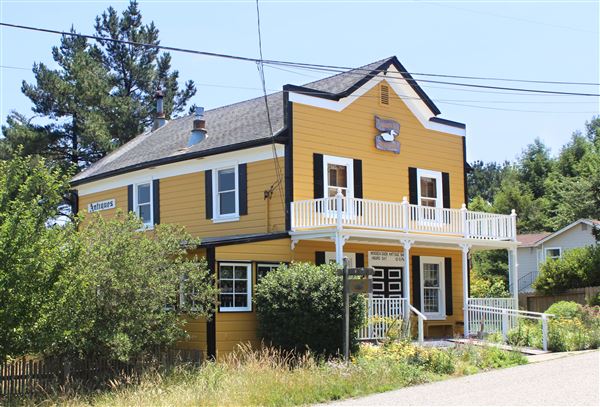 Bodega (7/29/2013 - Credits: "Bodega, California, USA - Village of Bodega Bay"by MARELBU (CC BY 3.0)[https://creativecommons.org/licenses/by/3.0/]https://en.wikipedia.org/wiki/Bodega,_California#/media/File:Bodega,_California,_USA_-_Village_of_Bodega_Bay_-_panoramio.jpg)