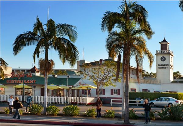 Original Farmers Market, The (1/9/2024 - Credits: The Right Now)