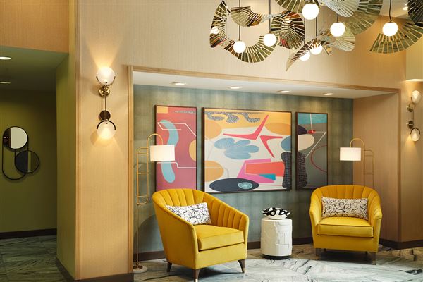 Burton House, Beverly Hills, A Tribute Portfolio Hotel - Elevator Landing (3/25/2024 - Credits: R BENSON)
