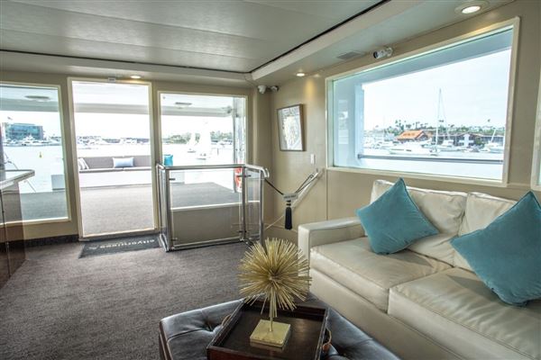 Mojo @ Newport Harbor - City Cruises (5/14/2024 - Credits: Photo Courtesy of City Experiences)