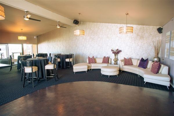Waterfront Lounge & Garden @ Newport Harbor - City Cruises (5/14/2024 - Credits: Photo Courtesy of City Experiences)