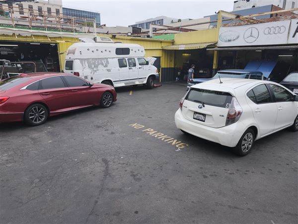 Auto Repair shop in the heart of Hollywood (5/30/2024 - Credits: Jordan zell)